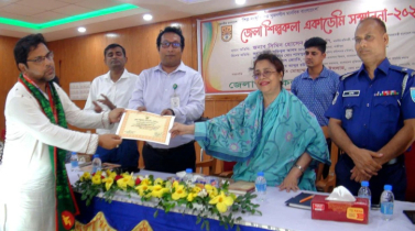 গাজীপুরে জেলা শিল্পকলা একাডেমি সম্মাননা প্রদান